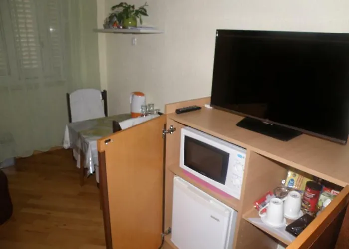 Πανσιόν Alida